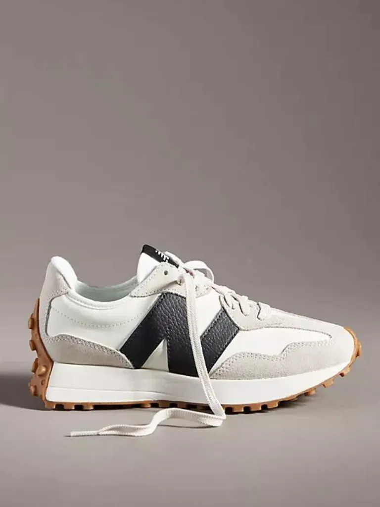 New Balance 327 Sneaker in Moonbeam/Black