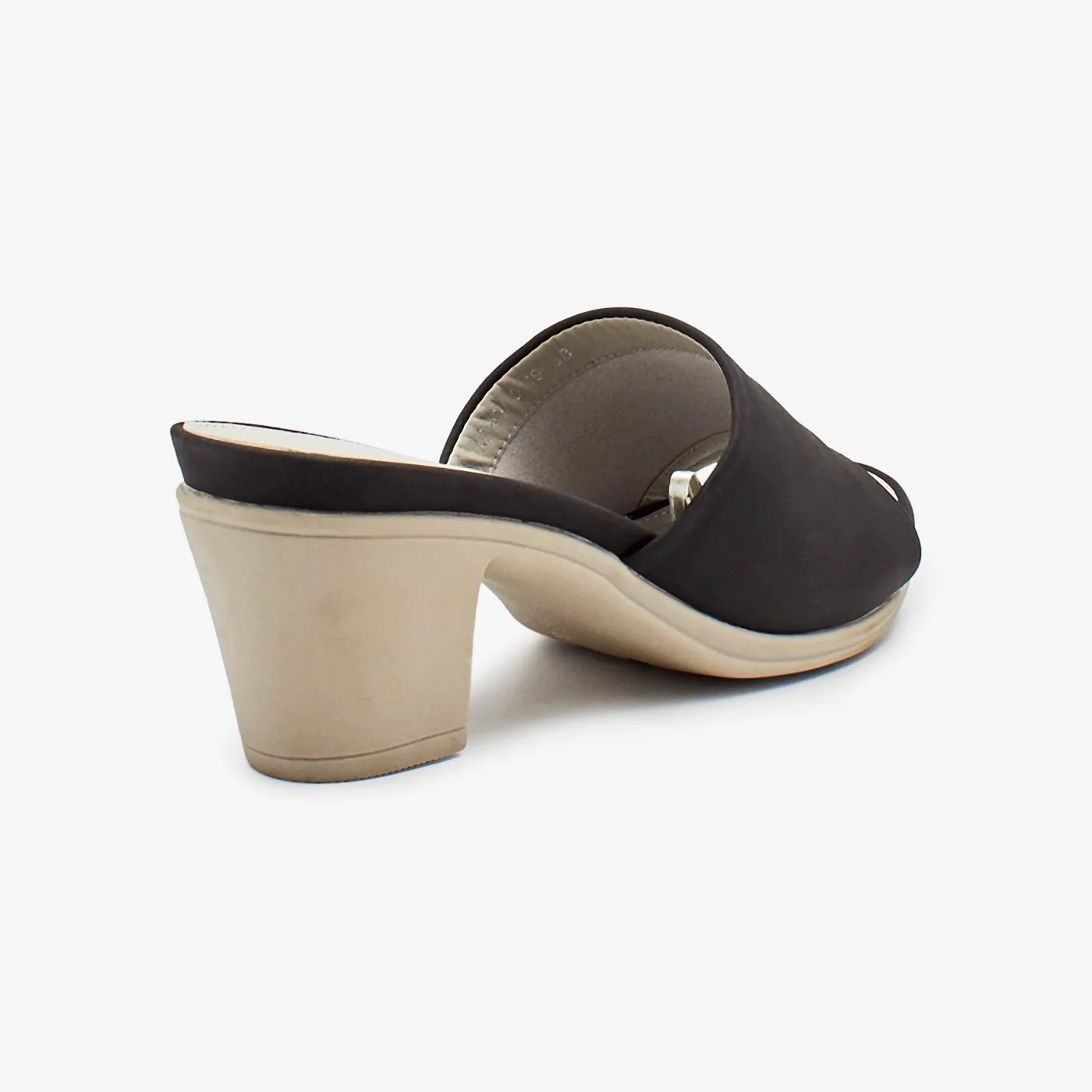 Single Strap Women Chappals